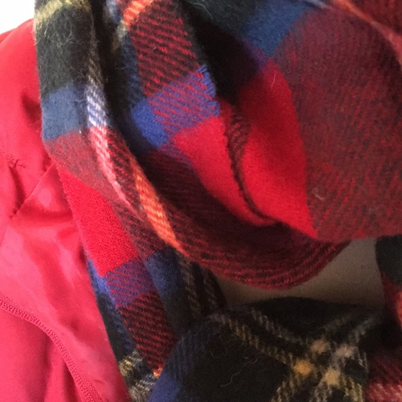 Burberry scarf ♥️💚🖤💙 $ firm solid - Picture 7 of 15